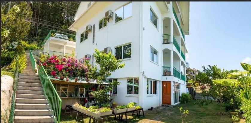 Manfiyo Guest House Анс-Буало Экстерьер фото